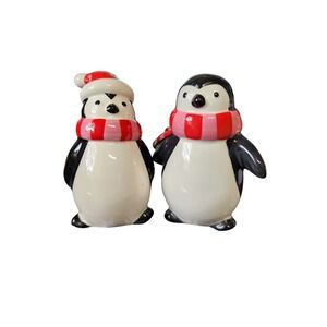 Holiday 07 Sleddin Hill Penguin Salt and Pepper Shakers Christmas Ceramic Set